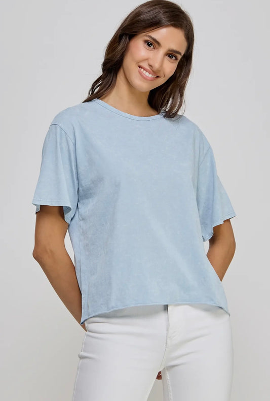 Blank mineral washed long crop tee